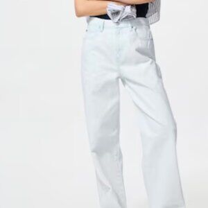 Uniqlo wide straight jeans light blue NWT